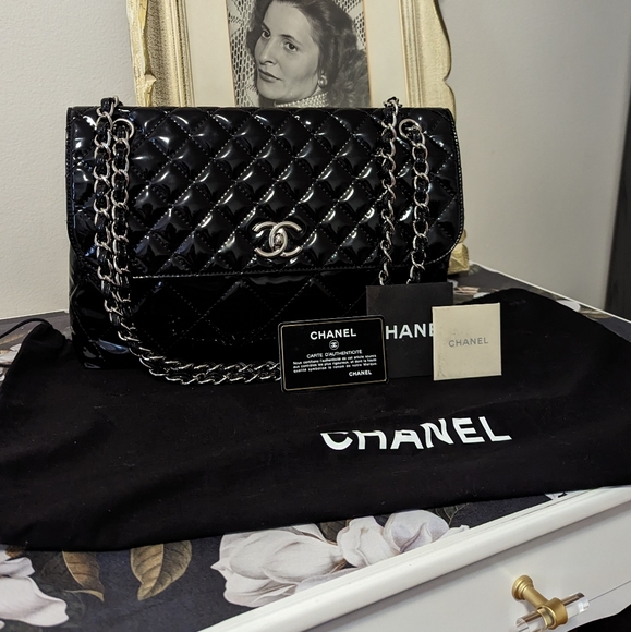 CHANEL Business flap maxi shoulder bag - Picture 1 of 17